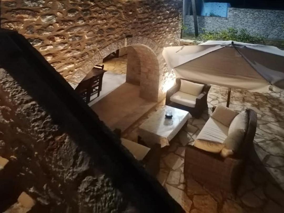 Mani Charabos Hébergement de vacances *
